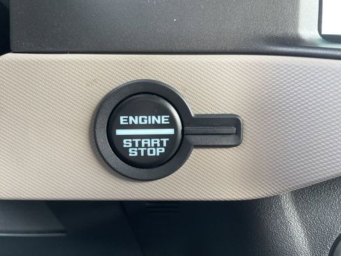 Used 2023 Ford Bronco Wildtrak image 9