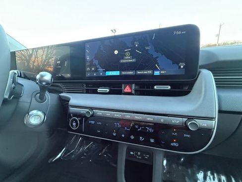 Used 2025 Hyundai Ioniq 5 SEL image 34
