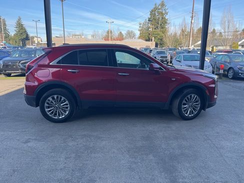 Used 2023 Cadillac XT4 Premium Luxury image 7
