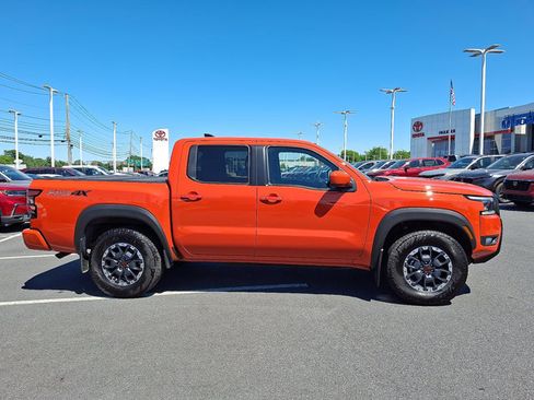 Used 2025 Nissan Frontier PRO-4X AWD/4WD image 7