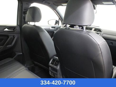 Used 2022 Volkswagen Tiguan SE R-Line image 20