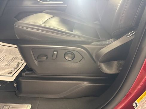 Used 2022 Chevrolet Tahoe Z71 w/ Luxury Package image 18