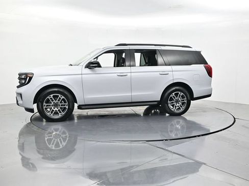 Certified 2025 Ford Expedition Active RWD image 6