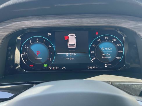 Certified 2025 Volkswagen Atlas SEL Premium R-Line AWD/4WD image 19