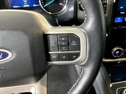 Certified 2024 Ford Expedition XLT image 15