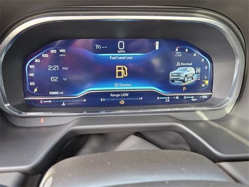 Used 2024 Chevrolet Tahoe Z71 w/ Off-Road Capability Package image 24