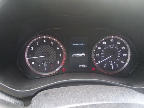 Used 2019 Hyundai Veloster 2.0 Premium FWD image 5