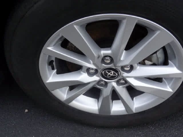 Used 2025 Toyota Camry LE FWD image 18