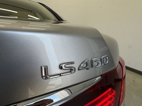 Used 2017 Lexus LS 460 w/ Comfort Package RWD image 45
