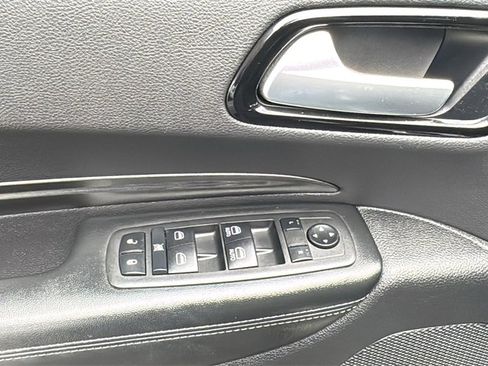 Used 2023 Dodge Durango SXT image 19