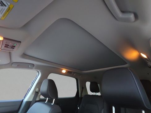 Certified 2024 Nissan Pathfinder SV w/ SV Premium Package image 20