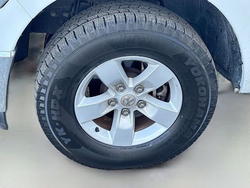 Used 2022 RAM 1500 Tradesman w/ Chrome Appearance Group image 29