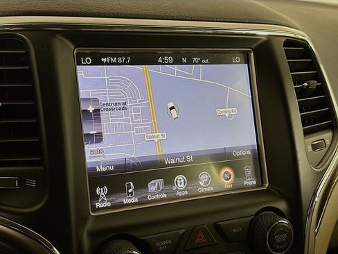 Used 2017 Jeep Grand Cherokee Limited w/ Luxury Group II image 22