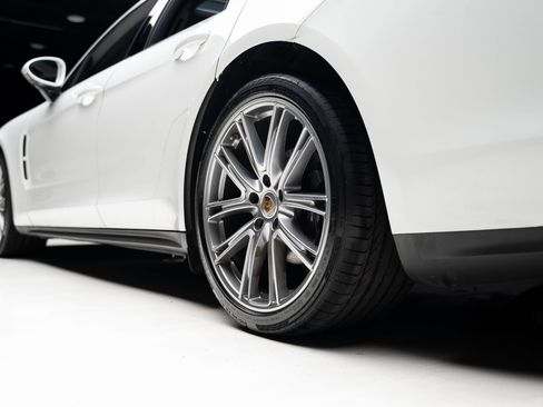 Used 2023 Porsche Panamera 4 AWD/4WD image 80