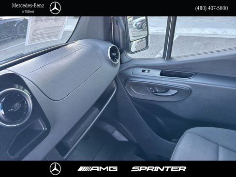 Used 2025 Mercedes-Benz Sprinter 2500 image 26