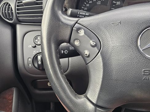 Used 2001 Mercedes-Benz C 240 Sedan image 26