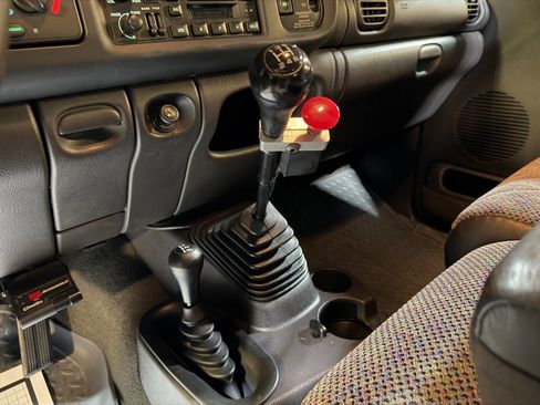 Used 1998 Dodge Ram 2500 Truck 4x4 Quad Cab image 15