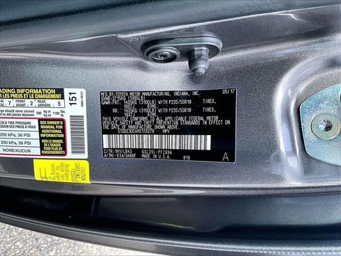 Certified 2017 Toyota Sienna Limited Premium w/ Preferred Accessory Package AWD/4WD image 9