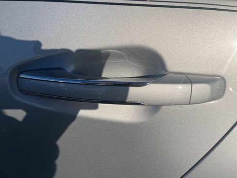 Used 2017 Kia Cadenza Premium w/ Luxury Package image 16