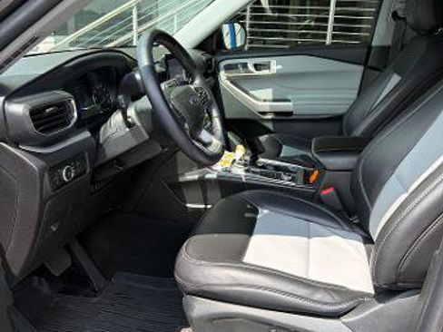 Certified 2023 Ford Explorer XLT w/ Equipment Group 202A AWD/4WD image 7