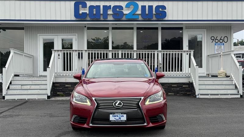 Used 2013 Lexus LS 460 AWD w/ Comfort Pkg image 9
