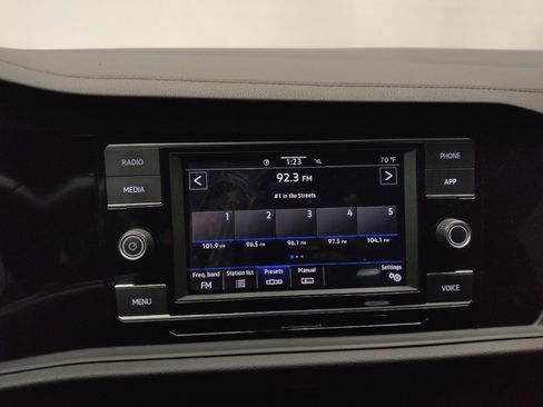 Used 2023 Volkswagen Jetta Sport FWD image 25