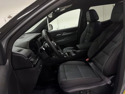New 2026 GMC Terrain AT4 w/ LPO, Black Badging Package AWD/4WD image 20