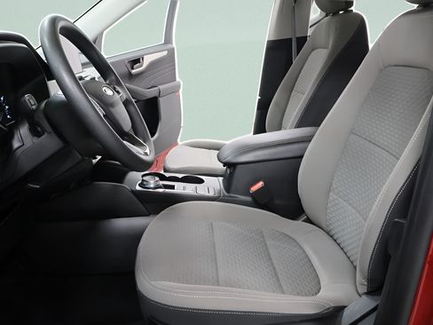 Used 2022 Ford Escape SE FWD image 20