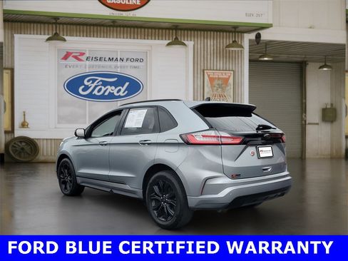 Certified 2022 Ford Edge SE w/ Black Appearance Package image 3