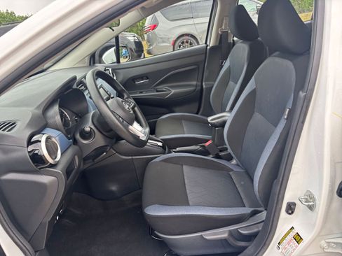 Used 2025 Nissan Versa SV FWD image 24