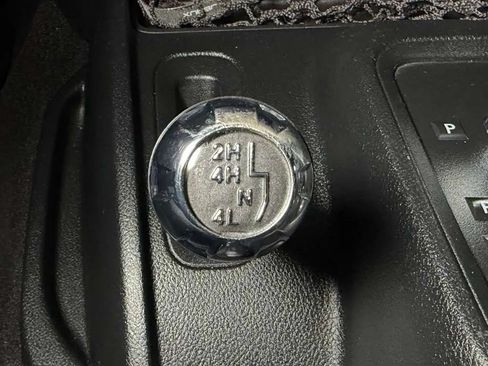 Used 2017 Jeep Wrangler Unlimited Sport w/ Quick Order Package 24S AWD/4WD image 31