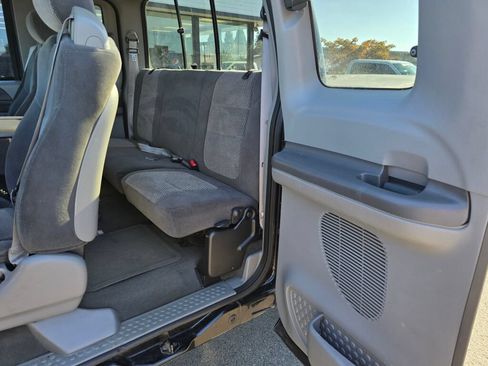 Used 2002 Ford F250 XLT AWD/4WD image 12
