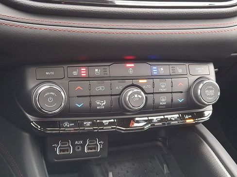 New 2026 Dodge Durango GT image 9