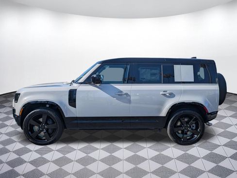 New 2026 Land Rover Defender 110 X-Dynamic SE AWD/4WD image 2