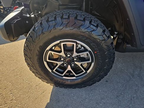 New 2026 Jeep Wrangler Unlimited Rubicon AWD/4WD image 29