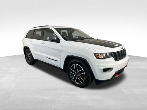 Used 2019 Jeep Grand Cherokee Trailhawk AWD/4WD image 8