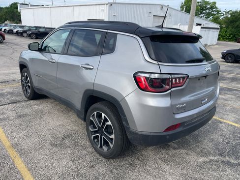 Used 2023 Jeep Compass Limited AWD/4WD image 3