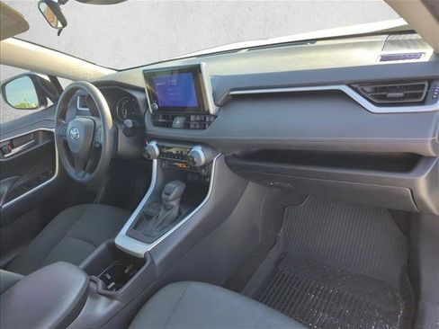 Used 2024 Toyota RAV4 XLE FWD image 25