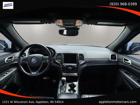 Used 2018 Jeep Grand Cherokee Overland AWD/4WD image 15