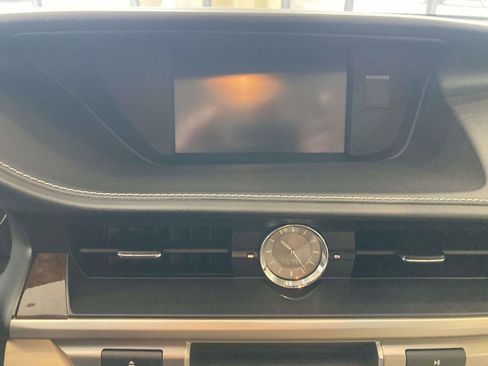 Used 2014 Lexus ES 350 350 w/ Luxury Package image 13