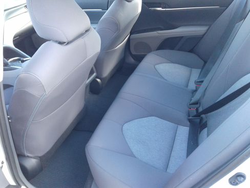 Used 2023 Toyota Camry LE image 12