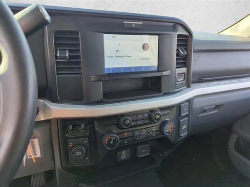 Used 2025 Ford F250 XLT image 12