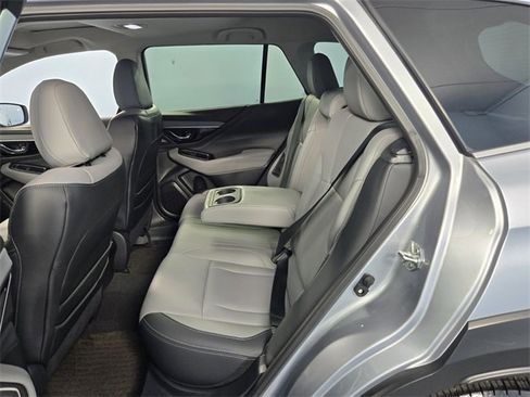 Used 2025 Subaru Outback Limited image 14