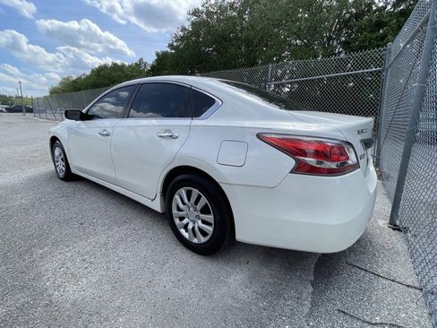 Used 2014 Nissan Altima 2.5 S FWD image 4
