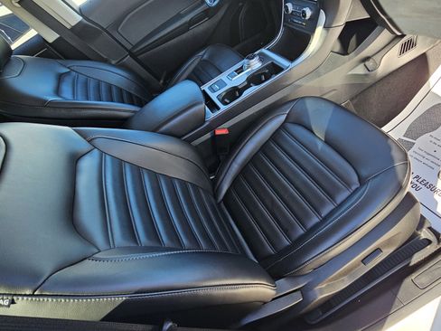 Used 2024 Ford Edge SEL image 26