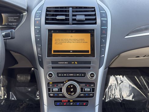 Used 2019 Lincoln MKZ Reserve image 32