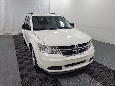 Used 2020 Dodge Journey SE w/ SE Popular Equipment Group image 13