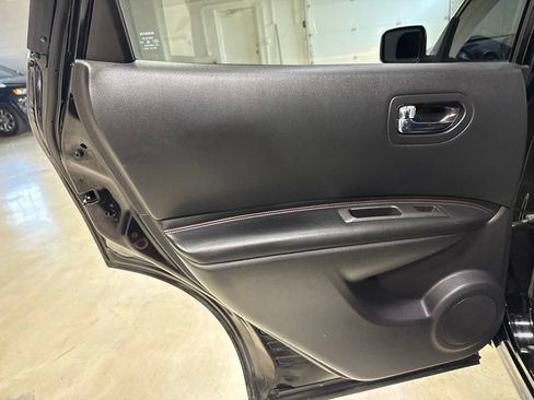 Used 2013 Nissan Rogue SL AWD/4WD image 28