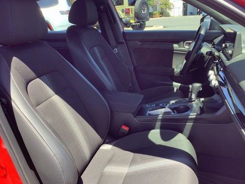 Used 2023 Honda Civic Sport image 34