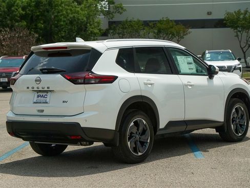 New 2024 Nissan Rogue SV w/ SV Premium Package image 5